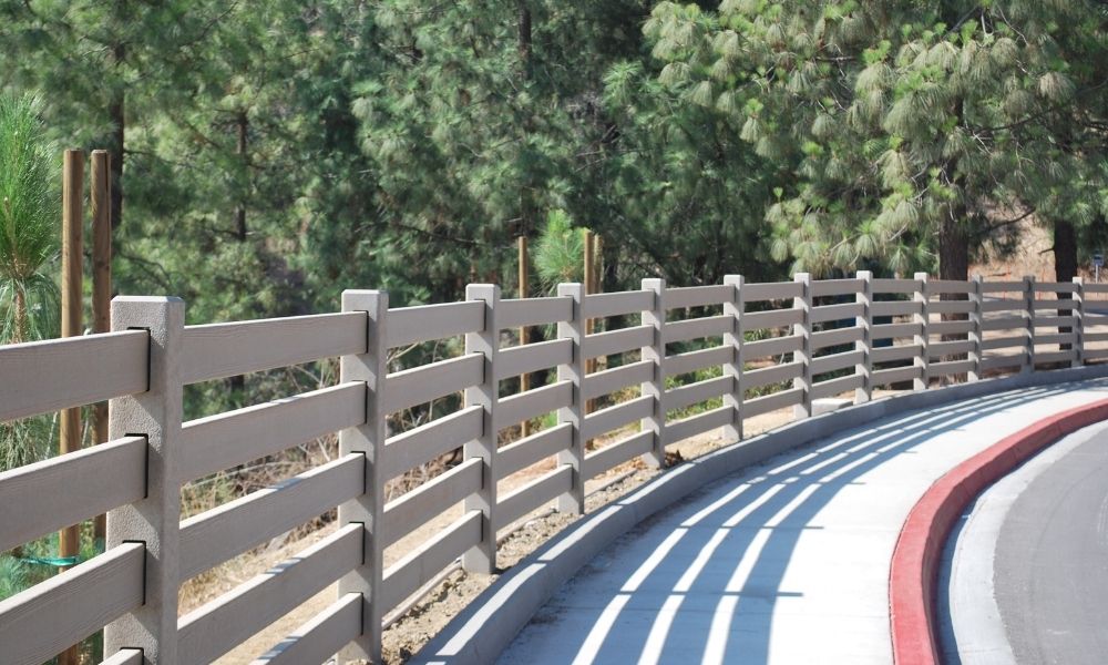 Plastic Fencing vs. Wood Fencing: What Stands Up Better?