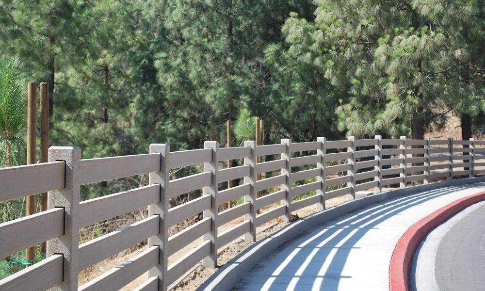 How Plastic Fencing Can Improve Your Horse’s Quality of Life